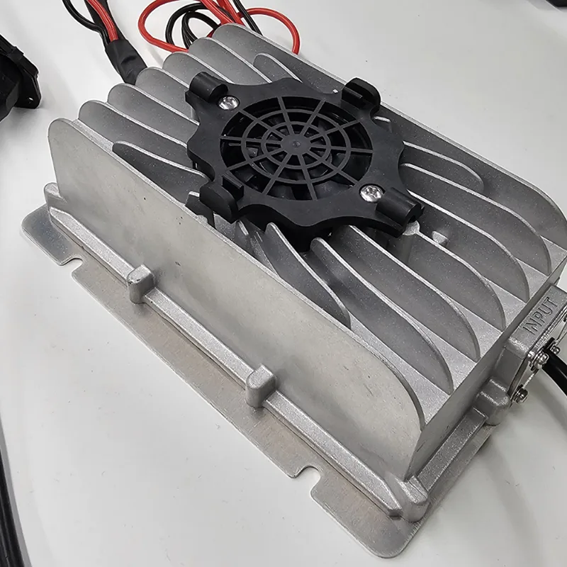 600 W-os, nagy teljesítményű golfkocsi exkluzív gyorstöltő